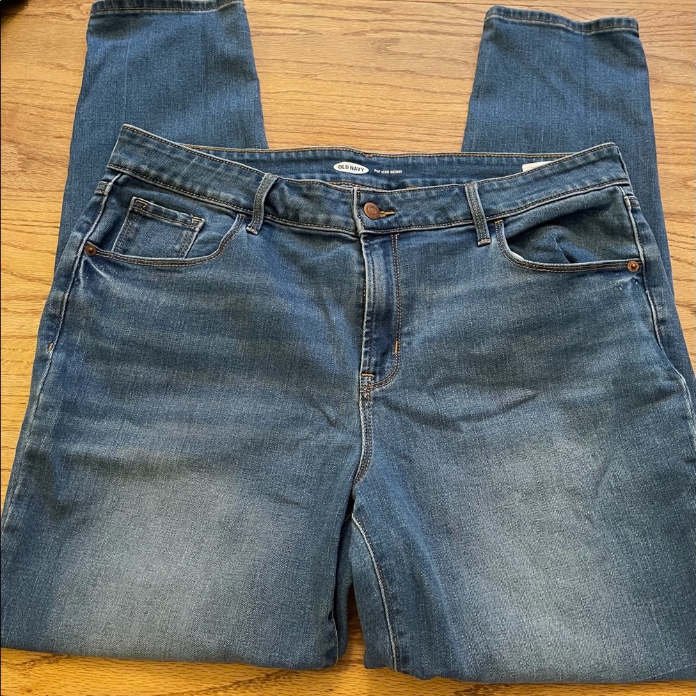 Old Navy skinny jeans: “Pop Icon Skinny”